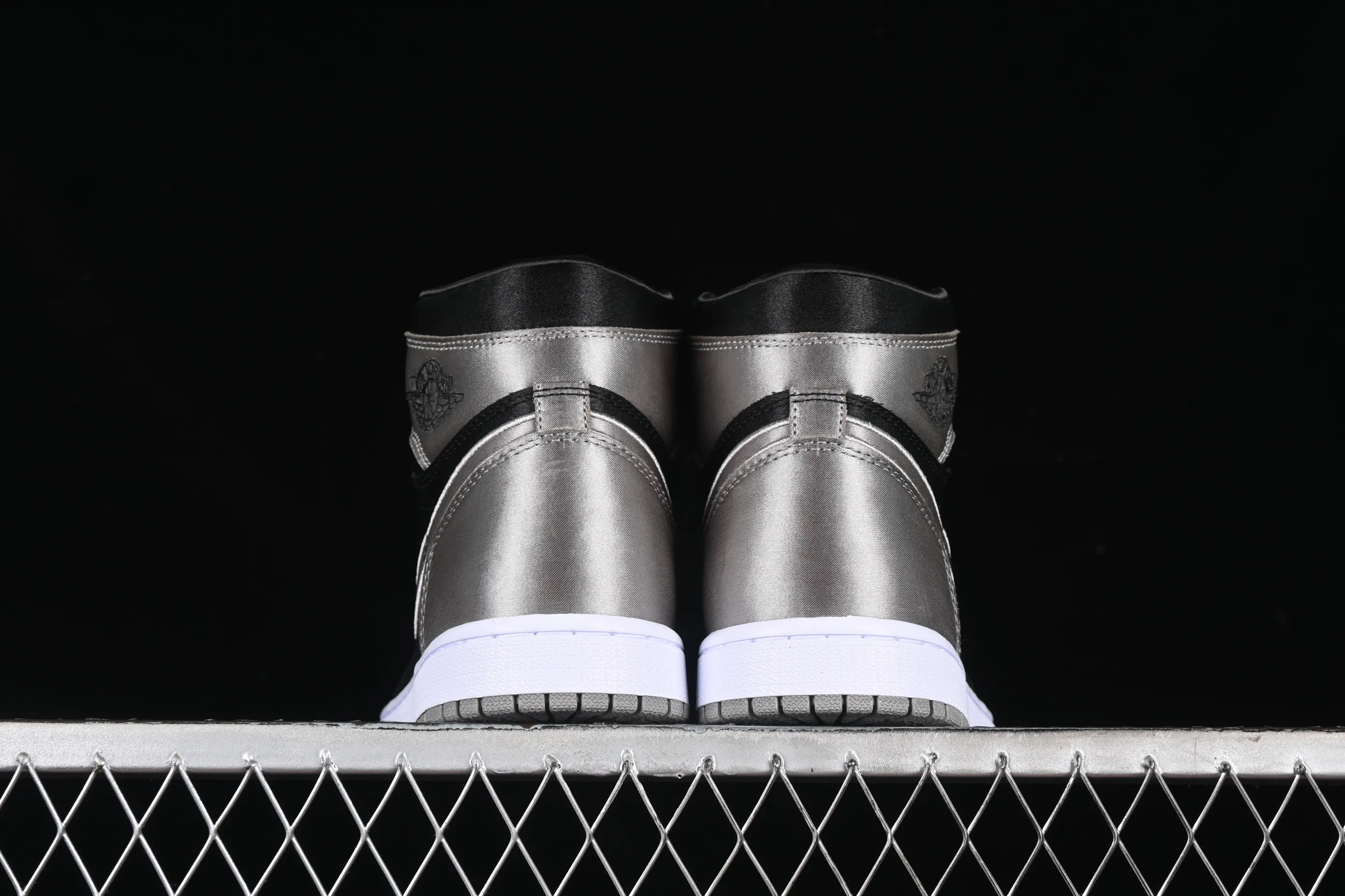 All categories Air Jordan Jordan series basketball shoes Air Jordan 1 High Air Jordan 1 High OG "Satin Shadow" AJ1 Joe 1 silk shadow gray FD4810-010